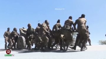 Ciidanka Liyuu boolis oo soo bandhigay xubn ka tirsan  Al-Shabaab oo ay sheegeen in ayy ku qabteen..