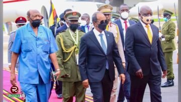 Madaxweyne Xasan Sheekh oo dhiggiisa Uganda kala hadlaya la dagaalanka Al-Shabaab